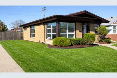 10226 S California Avenue, Evergreen Park, IL 60805 - Photo 1