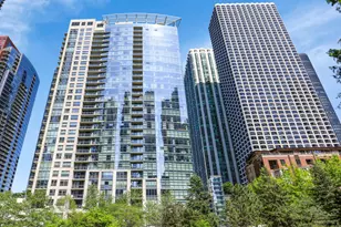 201 N Westshore Dr, Chicago, IL 60601 - Photo 1