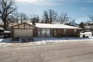 9401 S 83rd Ave, Hickory Hills, IL 60457 - Photo 1