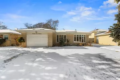 2220 S Chestnut Street, Des Plaines, IL 60018 - Photo 1