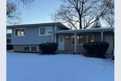 27 S Bereman Road, Montgomery, IL 60538 - Photo 1