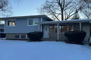 27 S Bereman Rd, Montgomery, IL 60538 - Photo 1