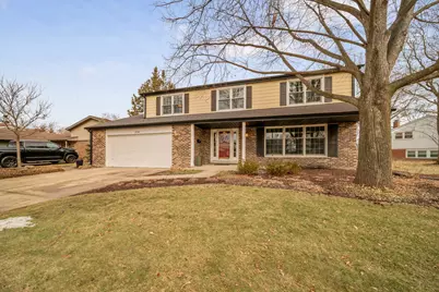 1530 E Fleming Drive S, Arlington Heights, IL 60004 - Photo 1