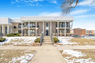 9800 S Karlov Ave, Oak Lawn, IL 60453 - Photo 1