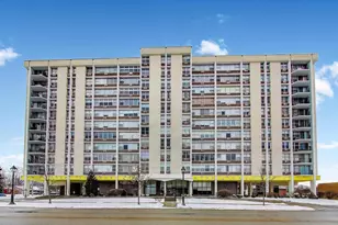 33 N Main St, Lombard, IL 60148 - Photo 1