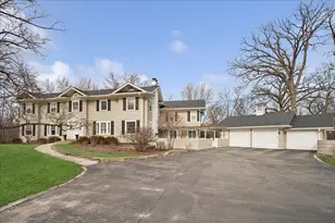 2085 Stirling Rd, Bannockburn, IL 60015 - Photo 1