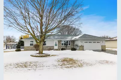755 Loomis Drive, Rockton, IL 61072 - Photo 1