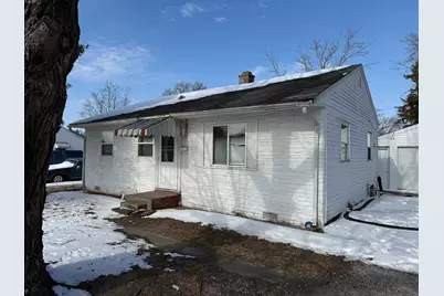 702 E Oak Street, Watseka, IL 60970 - Photo 1