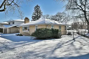 815 S Lincoln Ave, Park Ridge, IL 60068 - Photo 1