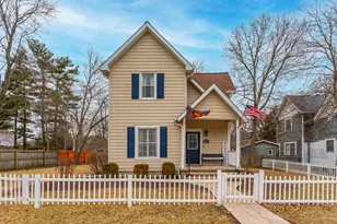 371 S Madison St, Oswego, IL 60543 - Photo 1