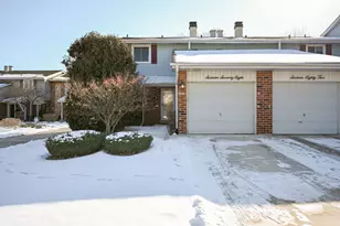 1678 Groton Ct, Wheaton, IL 60189 - Photo 1