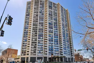 3930 N Pine Grove Ave, Chicago, IL 60613 - Photo 1