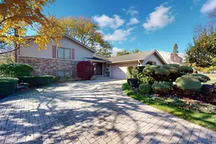 2604 N Prindle Ave, Arlington Heights, IL 60004 - Photo 1