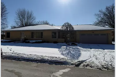 144 E Jackson Street, Elmhurst, IL 60126 - Photo 1
