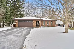 8545 Candlelight Dr, Willow Springs, IL 60480 - Photo 1