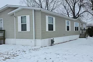 102 Apple Ln, Bourbonnais, IL 60914 - Photo 1