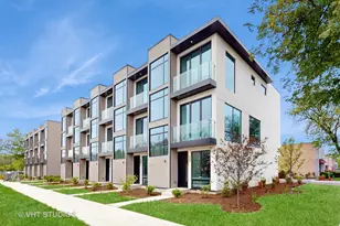 6338 Hennings Ct, Morton Grove, IL 60053 - Photo 1