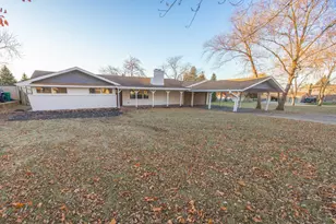 917 Murphy Dr, Joliet, IL 60435 - Photo 1