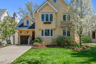 715 S Monroe St, Hinsdale, IL 60521 - Photo 1