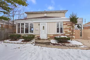 4707 W 82nd Pl, Chicago, IL 60652 - Photo 1