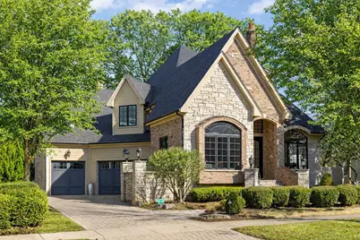 411 W Jefferson Avenue, Naperville, IL 60540 - Photo 1