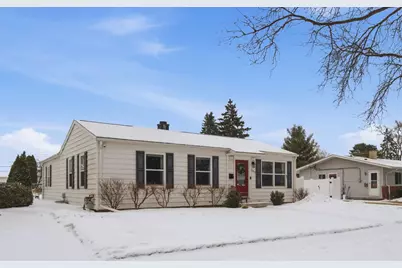 289 Navajo Trail, Buffalo Grove, IL 60089 - Photo 1