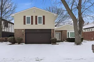 454 Stone Pl, Wheeling, IL 60090 - Photo 1