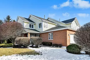 7676 Thistlewood Ln, Frankfort, IL 60423 - Photo 1