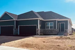 2246 Maggie Ln, Sycamore, IL 60178 - Photo 1