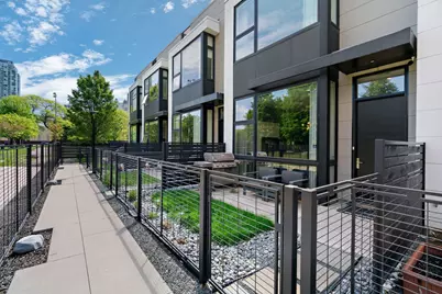 441 W Hobbie Street, Chicago, IL 60610 - Photo 1
