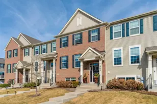 543 Cimmaron Cir, Crystal Lake, IL 60012 - Photo 1