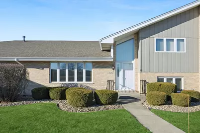 18230 Tennessee Lane #220, Orland Park, IL 60467 - Photo 1
