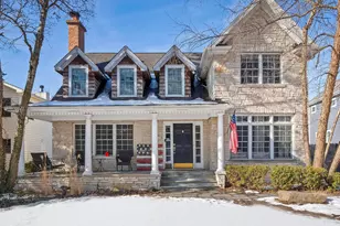 254 Coe Rd, Clarendon Hills, IL 60514 - Photo 1