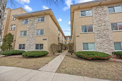 410 Wisconsin Avenue #503, Oak Park, IL 60302 - Photo 1