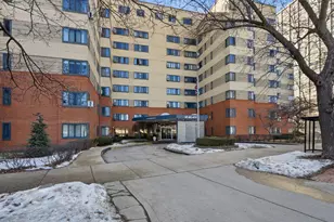 5056 N Marine Dr, Chicago, IL 60640 - Photo 1