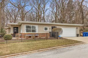 1001 Geneva Rd, Saint Charles, IL 60174 - Photo 1