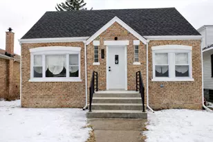12527 S Lowe Ave, Chicago, IL 60628 - Photo 1