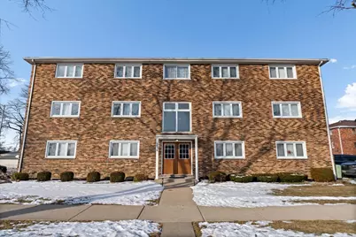 5834 W 77th Street #104, Burbank, IL 60459 - Photo 1