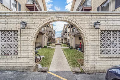7224 W Wrightwood Avenue #206, Elmwood Park, IL 60707 - Photo 1