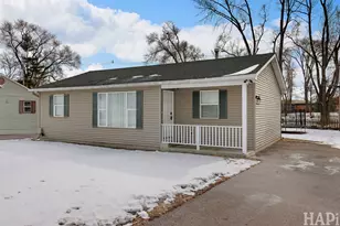 4801 Rose St, Crystal Lake, IL 60014 - Photo 1