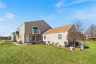 7732 159th Pl, Tinley Park, IL 60477 - Photo 1