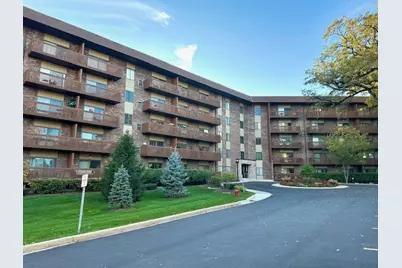 120 Lakeview Drive #109, Bloomingdale, IL 60108 - Photo 1