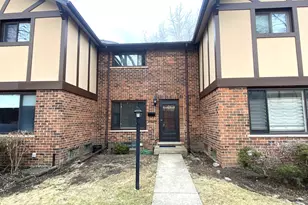 18W268 Standish Ln, Villa Park, IL 60181 - Photo 1