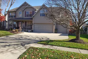 514 Danbury Dr W, Oswego, IL 60543 - Photo 1
