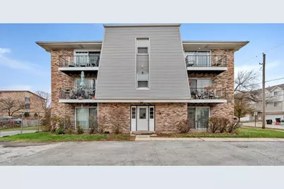 7009 100th Street #201, Chicago Ridge, IL 60415 - Photo 1