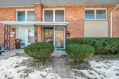 6735 N Lawndale Avenue, Lincolnwood, IL 60712 - Photo 1