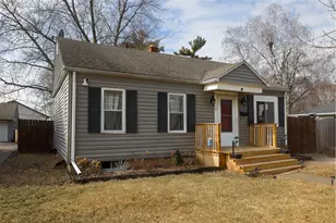 113 S Westlawn Ave, Aurora, IL 60506 - Photo 1