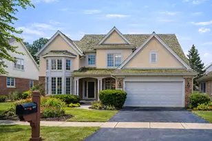 1827 Waterbury Cir, Glenview, IL 60025 - Photo 1