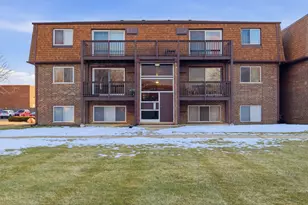 106 Boardwalk St, Elk Grove Village, IL 60007 - Photo 1