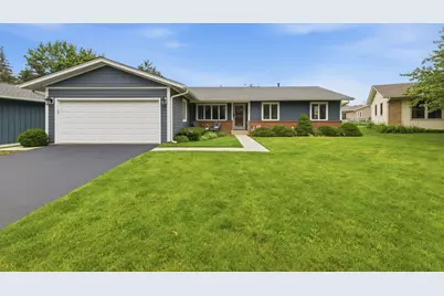1321 Cumberland Circle E, Elk Grove Village, IL 60007 - Photo 1